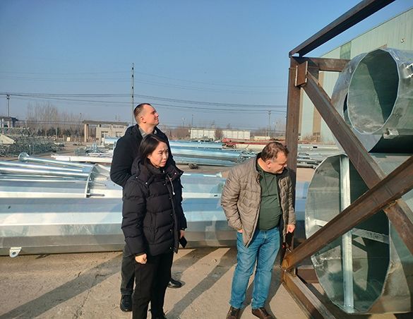 Warm Welcome to Customers from Russia for a Visit on Power Tower
