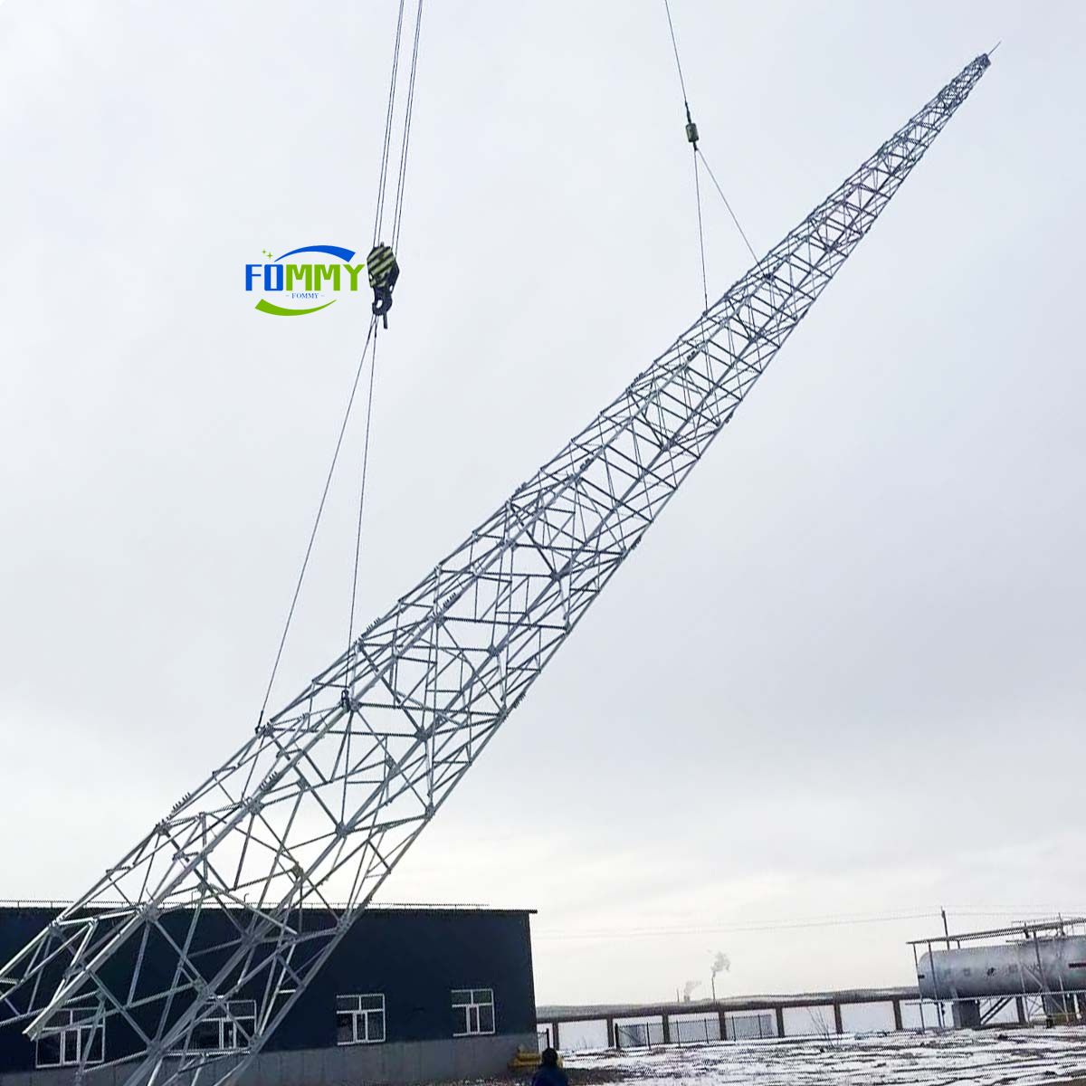 The lightning tower is under installation The lightning tower is under installation