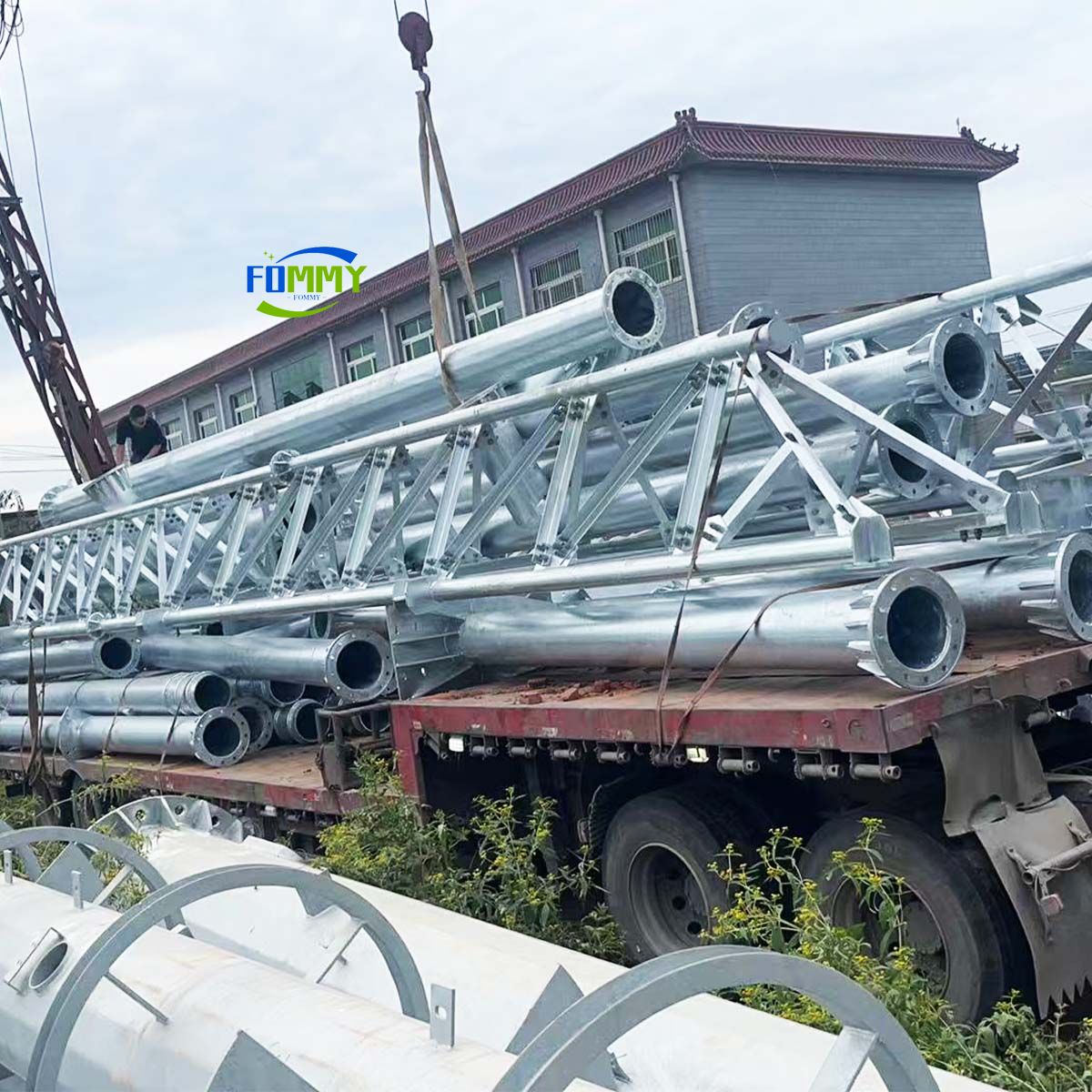 Galvanized Three-legged Steel Tower Passed Quality inspection