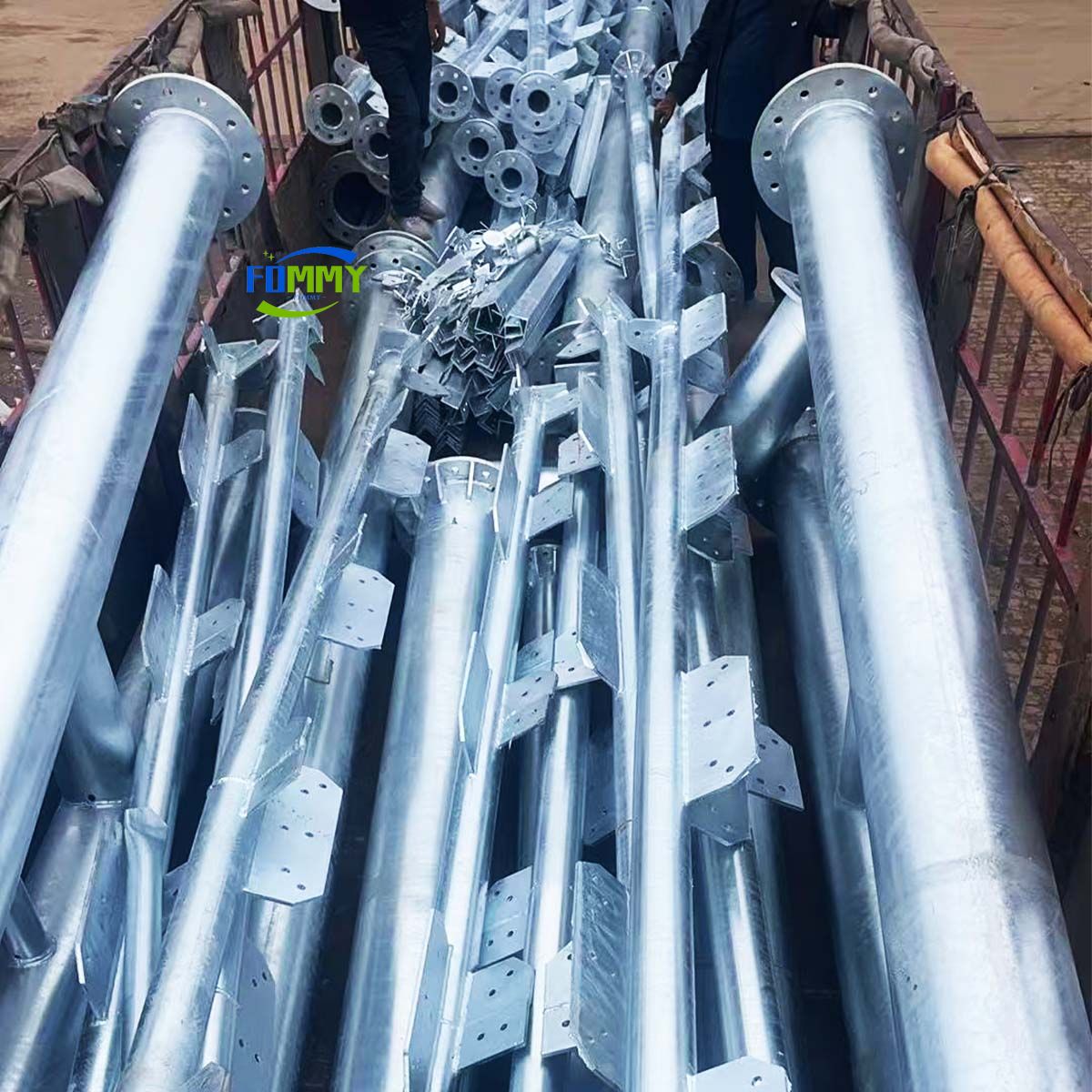 The single-pole lightning tower ordered by the customer is ready for installation The single-pole lightning tower ordered by the customer is ready for installation